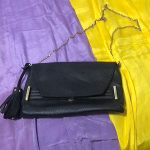 Sam & Libby cross purse